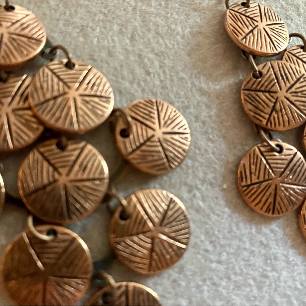 Copper disc chandelier earrings - Picture 3 of 4